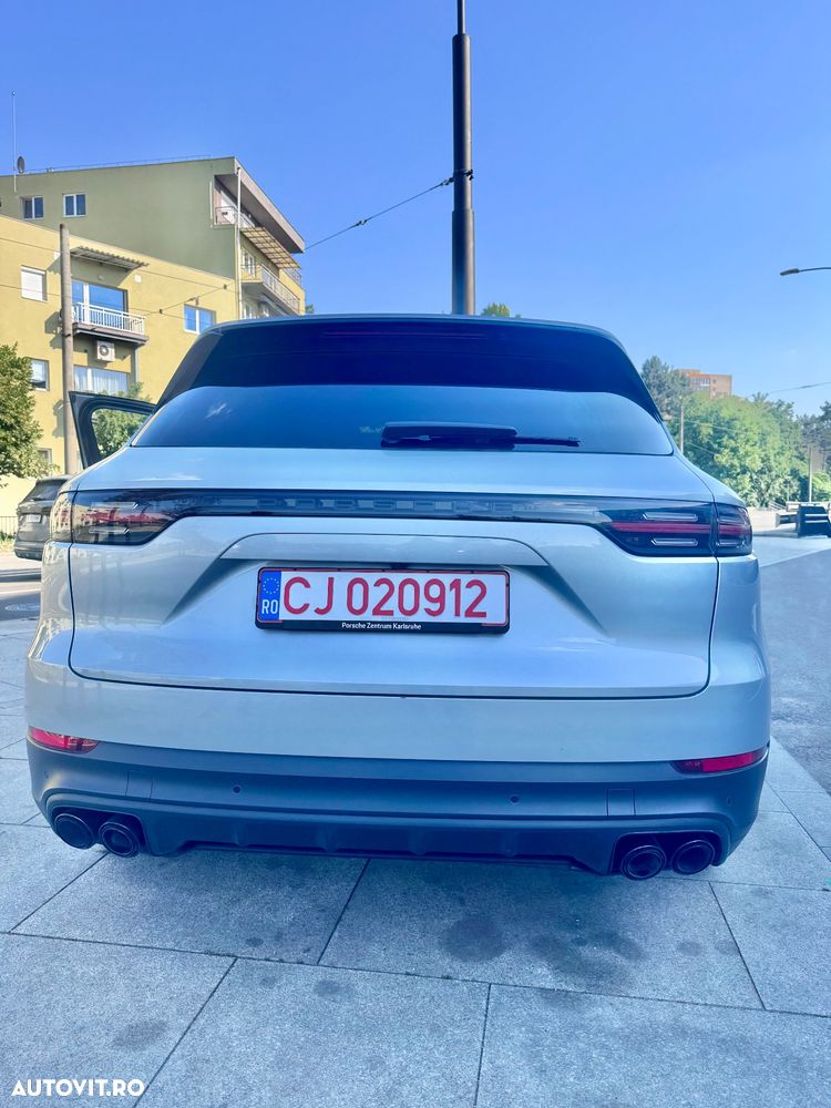 Porsche Cayenne S - 31