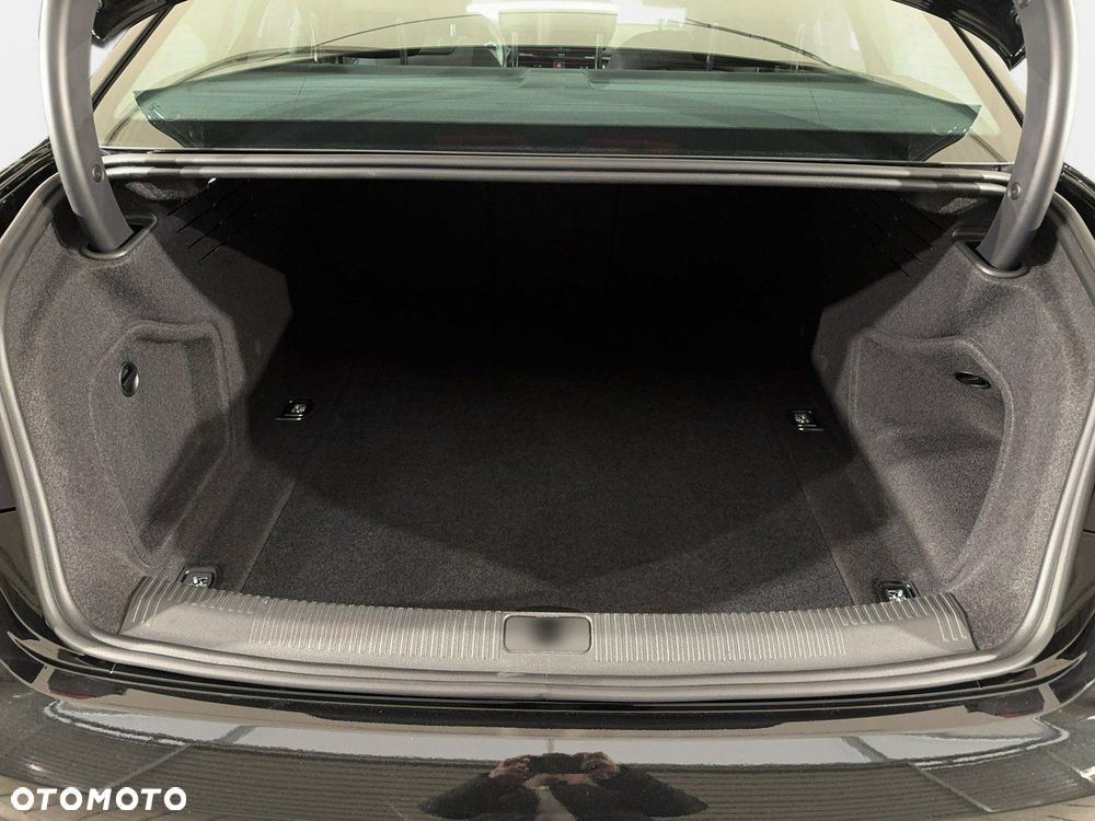 Audi A4 Limousine - 15