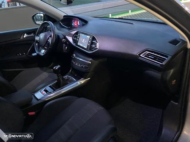 Peugeot 308 SW BlueHDi 130 Allure Pack - 24