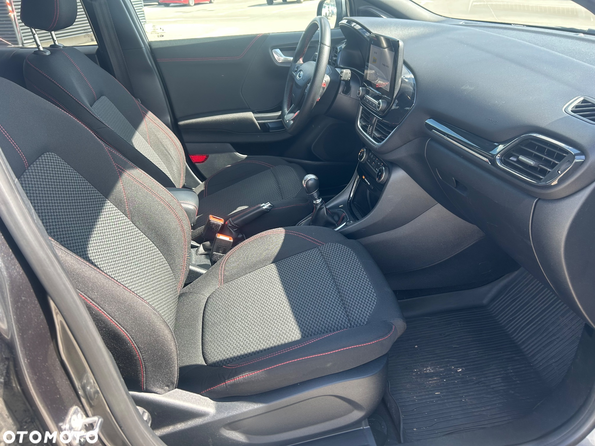 Ford Puma 1.0 EcoBoost Hybrid ST-LINE X DESIGN - 12