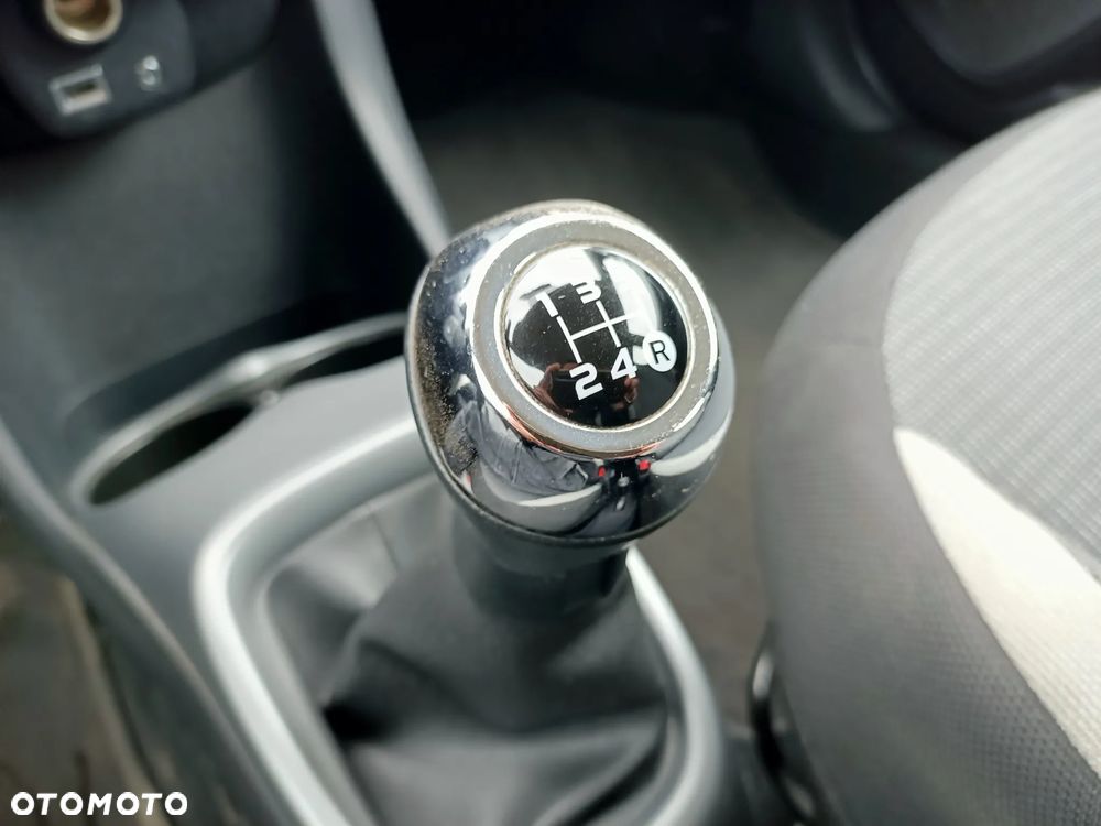 Toyota Aygo x-play - 24