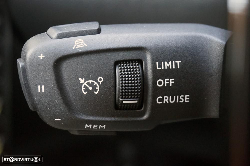 Peugeot 208 1.2 PureTech GT Line - 17