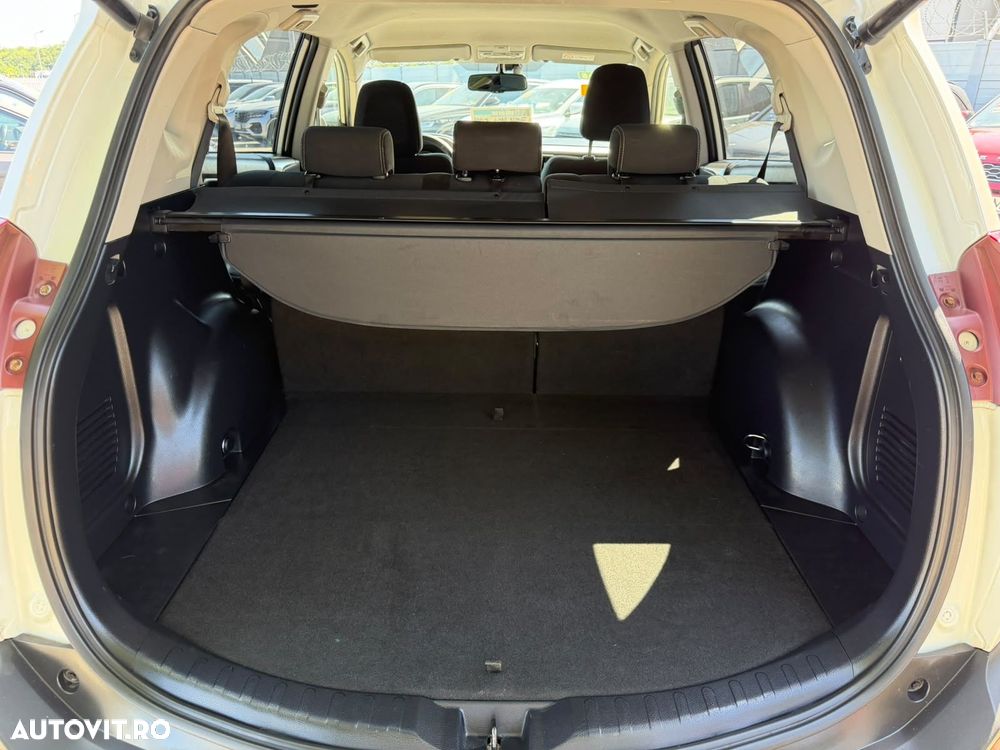 Toyota RAV4 2.0 D-4D 2WD Comfort - 19