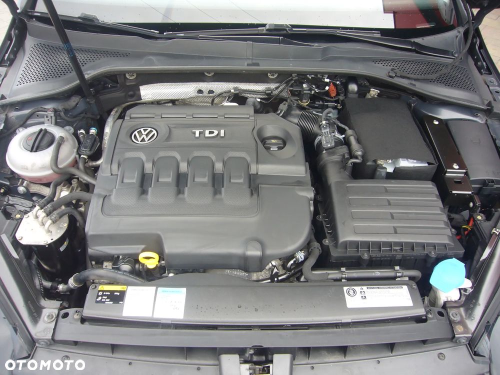 Volkswagen Golf 1.6 TDI BMT Highline - 21