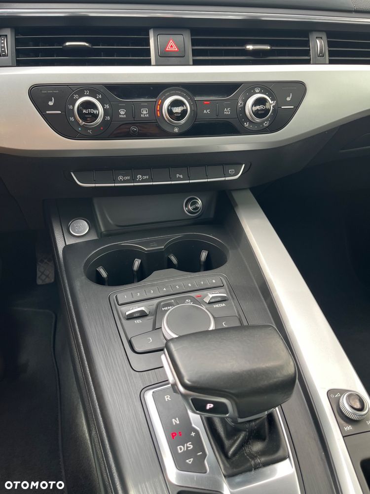 Audi A4 Limousine - 11