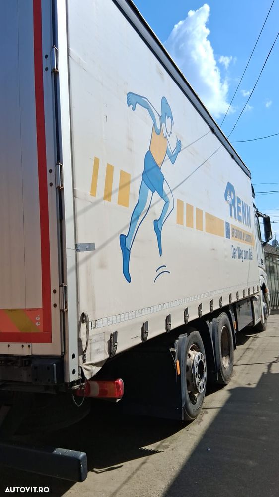 Mercedes-Benz Actros - 3