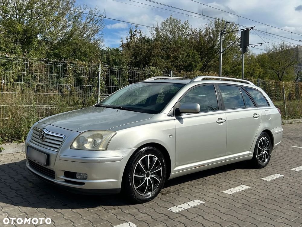 Toyota Avensis - 1