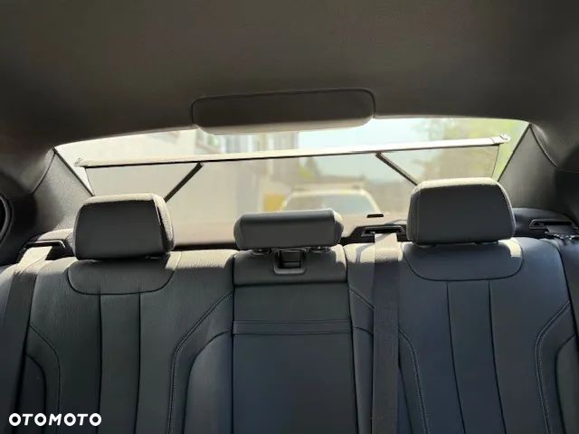 BMW Seria 5 520d xDrive - 15