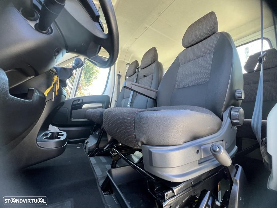 Peugeot Boxer Chassis-Cabina 2.2 BlueHdi 335 L3 CD - 16