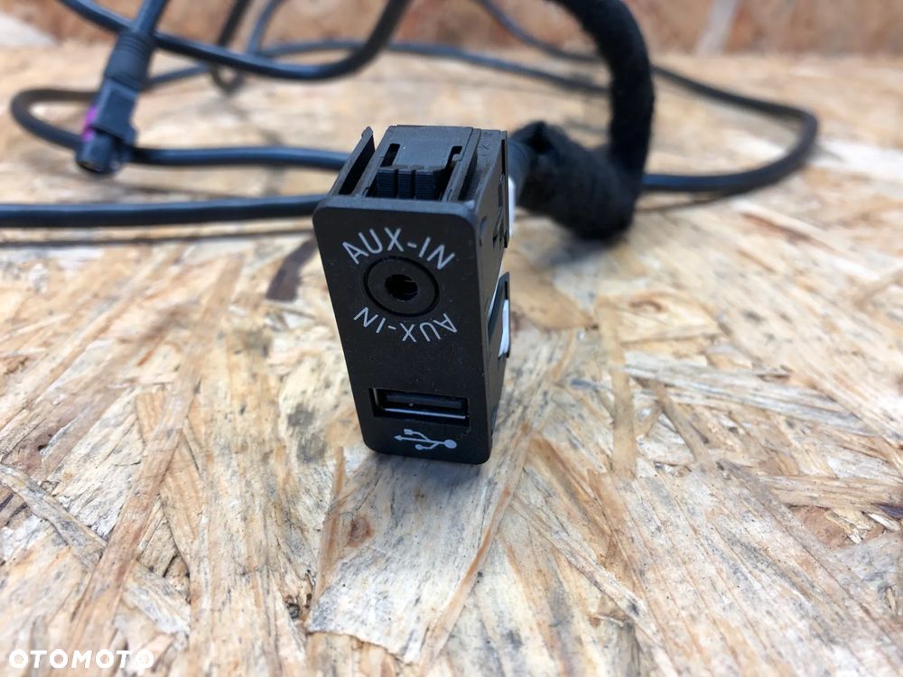 GNIAZDO AUX USB KABEL BMW F20 F22 F30 F80 F87 - 2