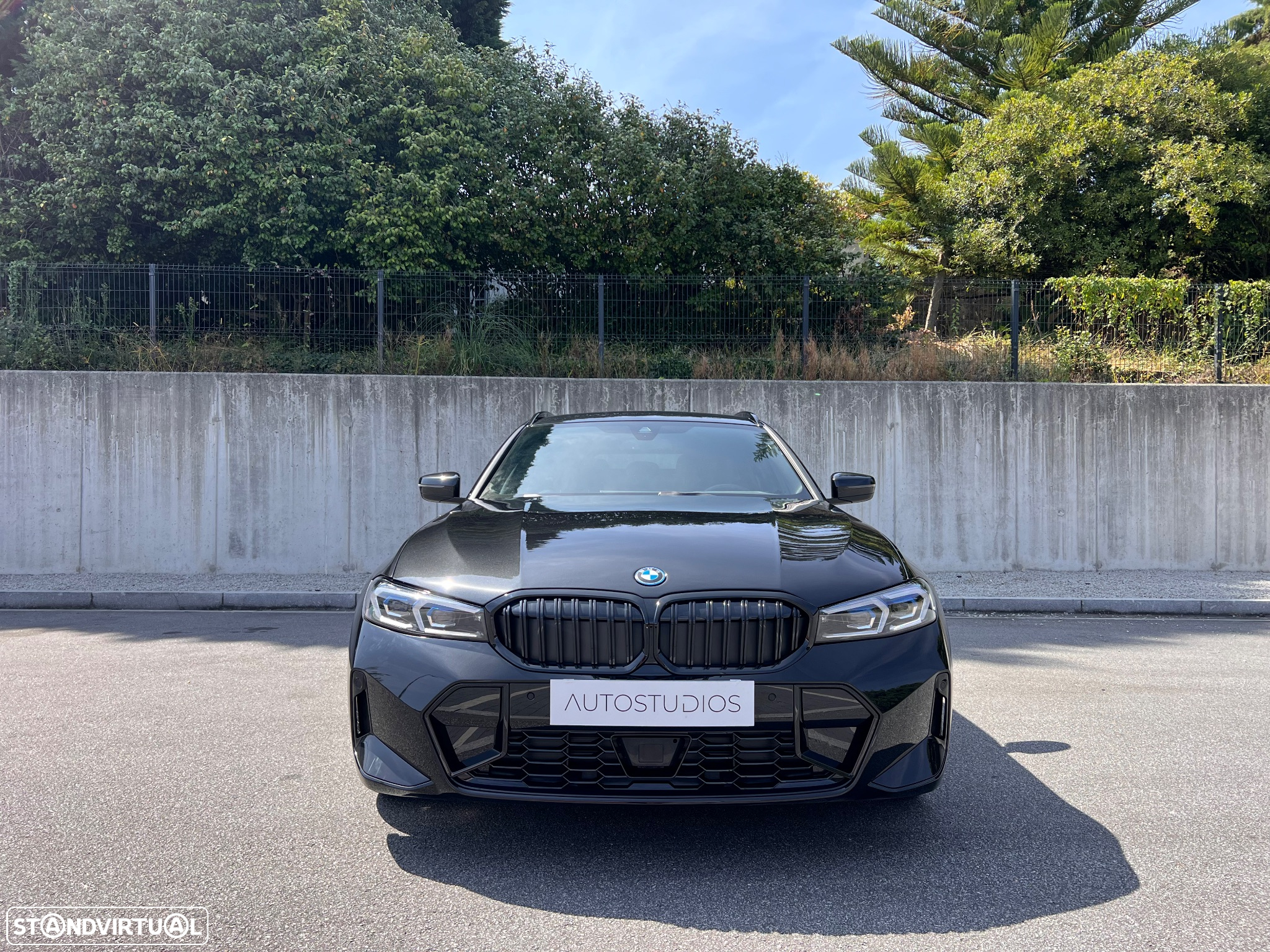 BMW 330 e Touring Pack M Auto - 3