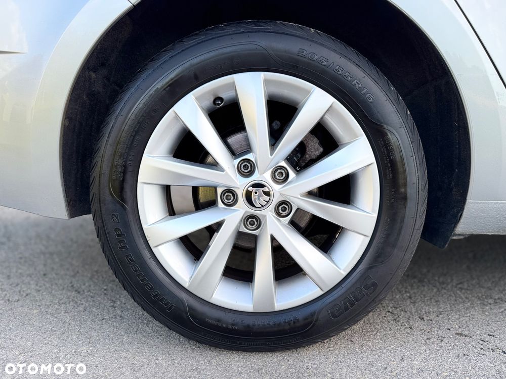 Skoda Octavia 2.0 TDI Premium Edition - 40