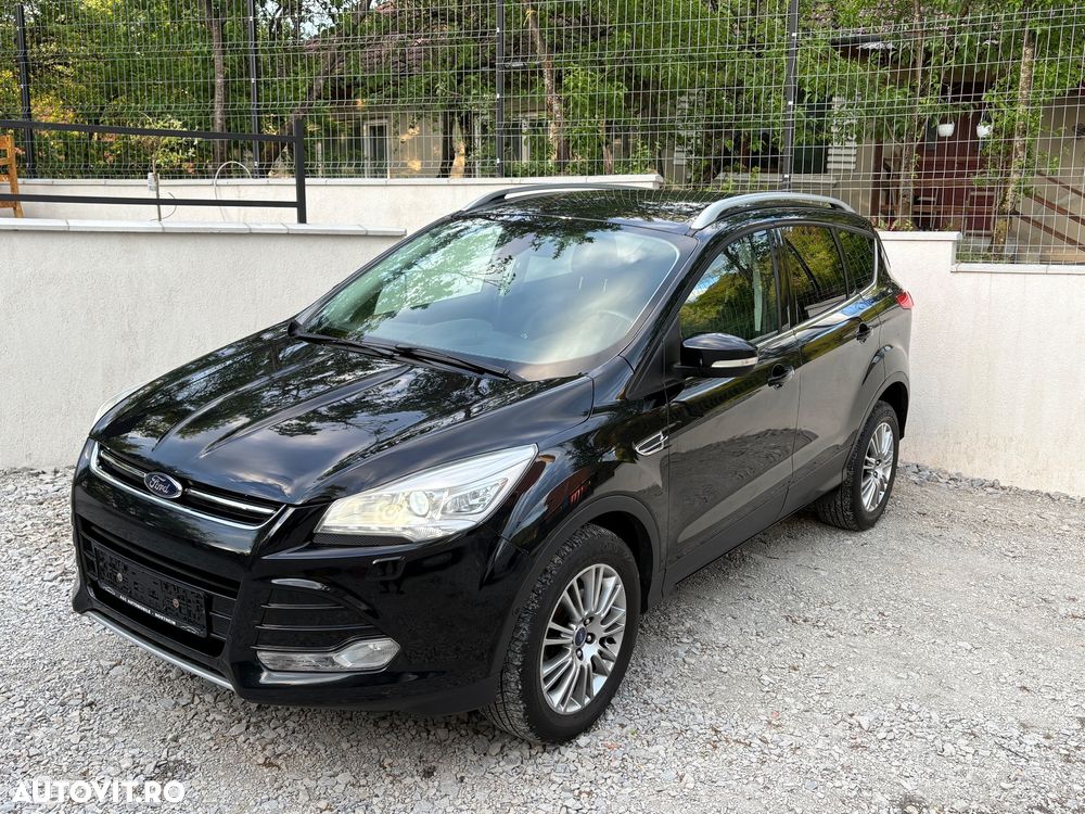 Ford Kuga 1.6 EcoBoost 4x4 Aut. Titanium - 1