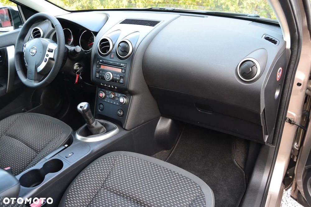 Nissan Qashqai 1.6 Visia - 24