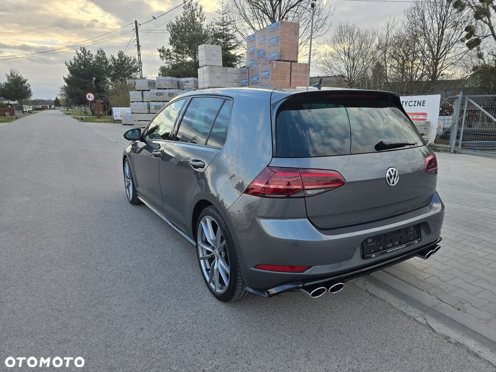 Volkswagen Golf R 4Motion (BlueMotion Technology) DSG - 21