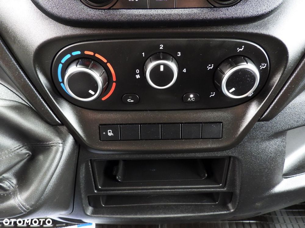 Iveco DAILY 35S18 PLANDEKA WINDA 8 PALET WEBASTO TEMPOMAT LEDY ASO KLIMATYZACJA  180KM - 37