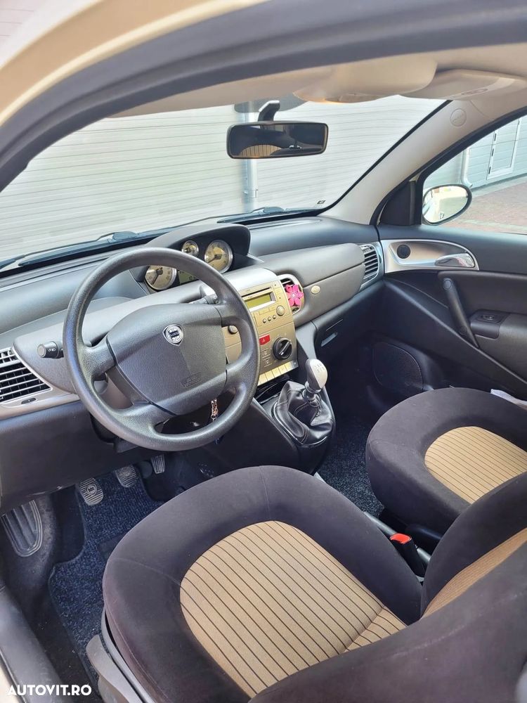 Lancia Ypsilon 1.2 8v Oro - 6