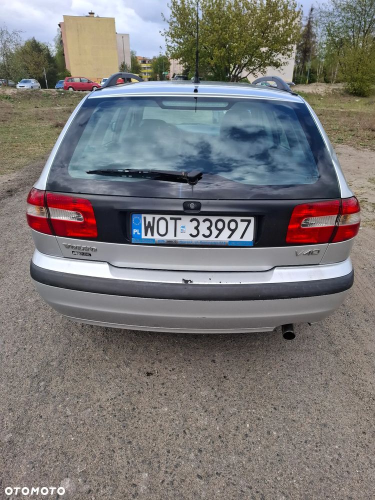 Volvo V40 1.8 Elegance - 4