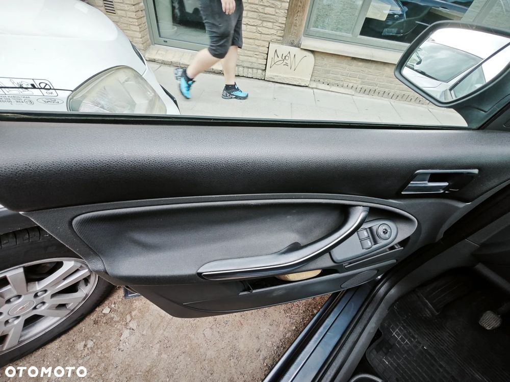 Ford Focus C-Max - 17