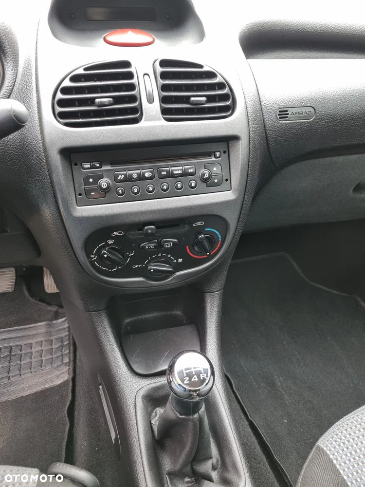 Peugeot 206 1.4 Trendy - 6