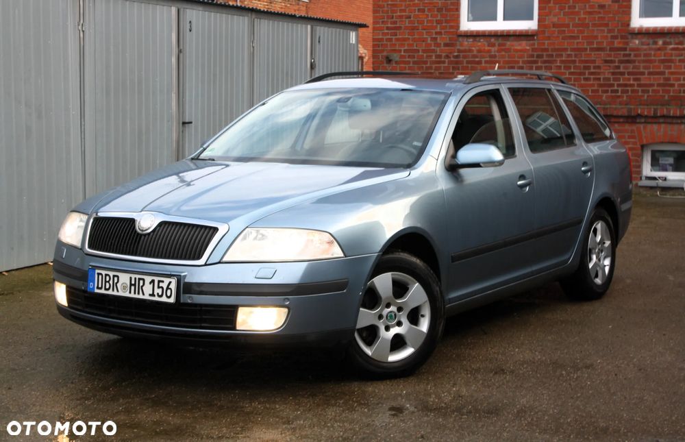 Skoda Octavia 2.0 TDI DPF DSG Ambiente - 2