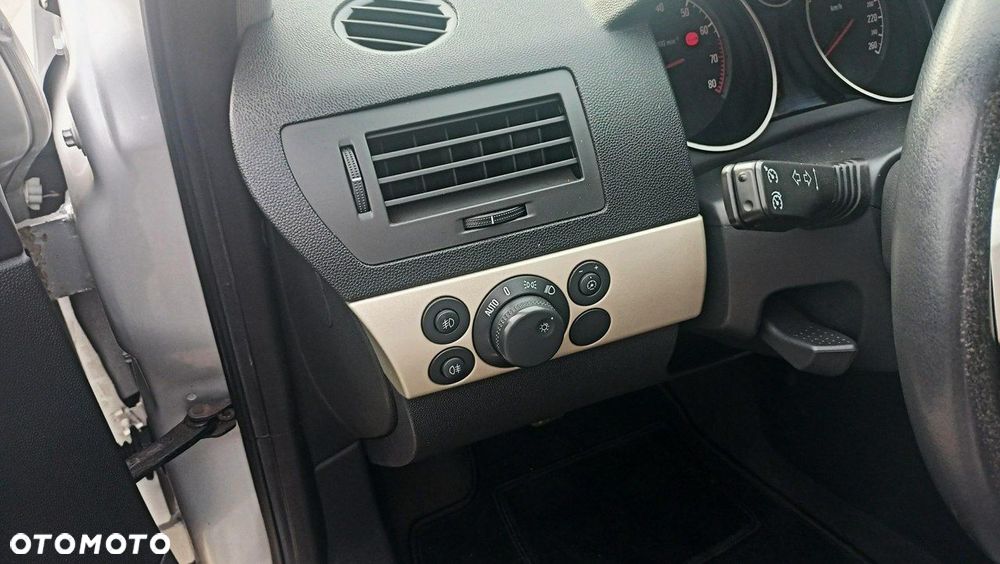 Opel Astra 1.8 Edition - 17