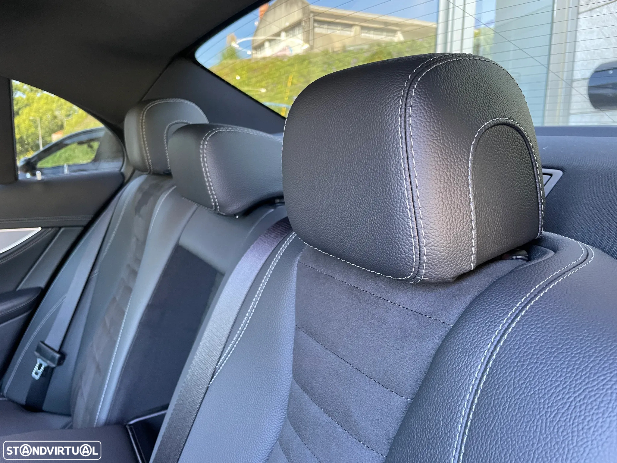 Mercedes-Benz E 220 d AMG - 34