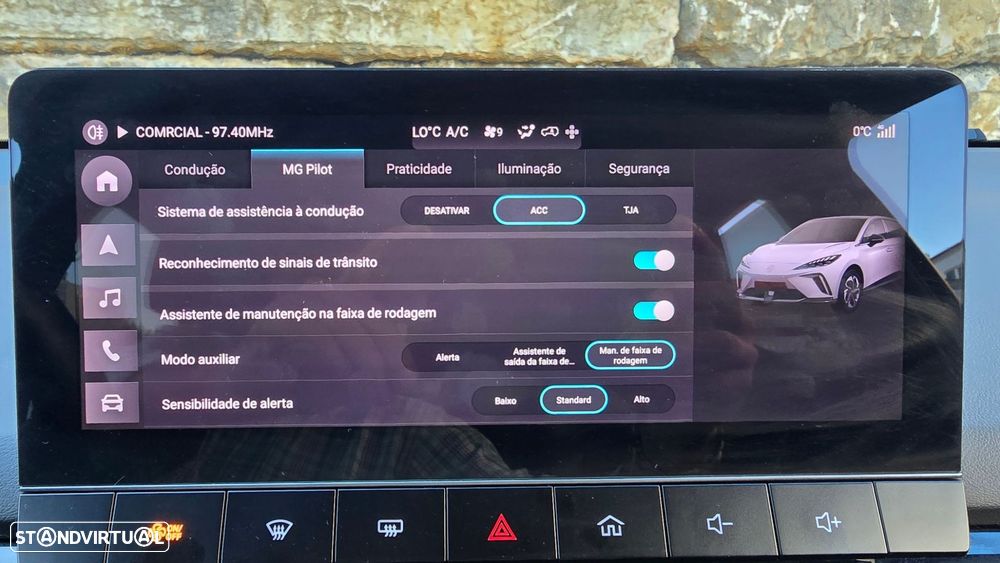 MG MG4 64 kWh Luxury - 24