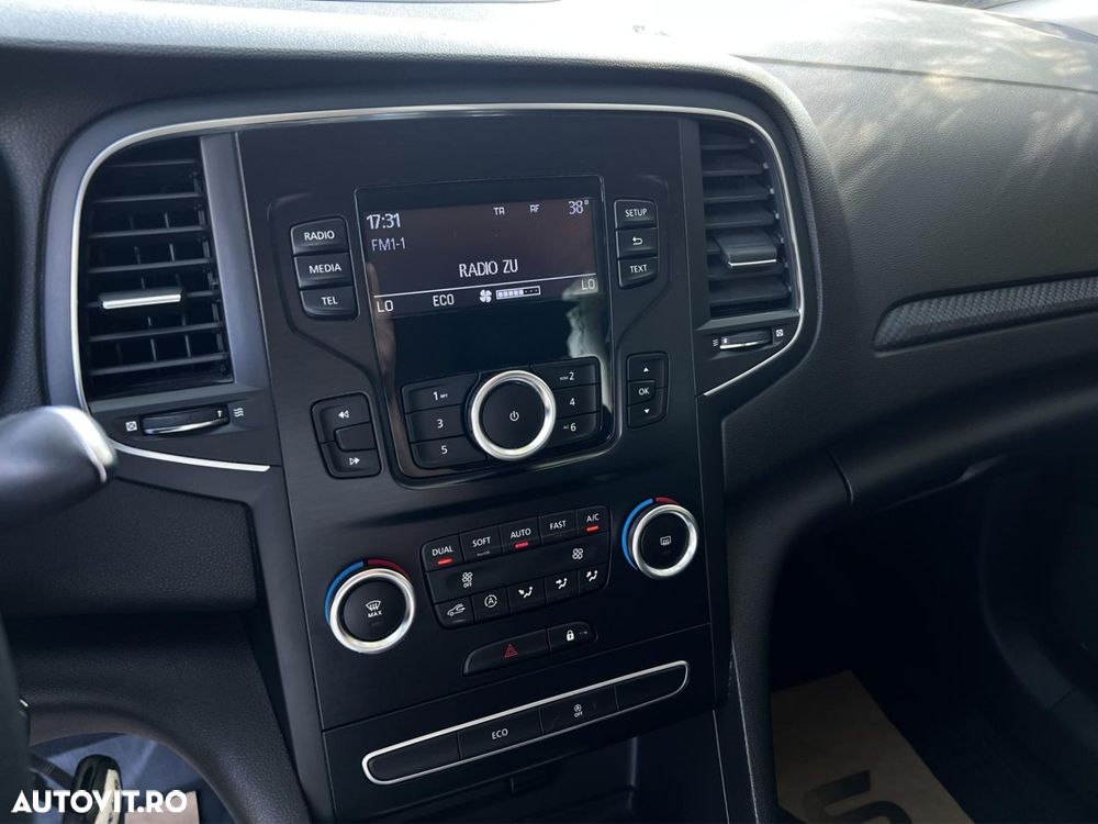 Renault Megane TCe 140 GPF Life - 25