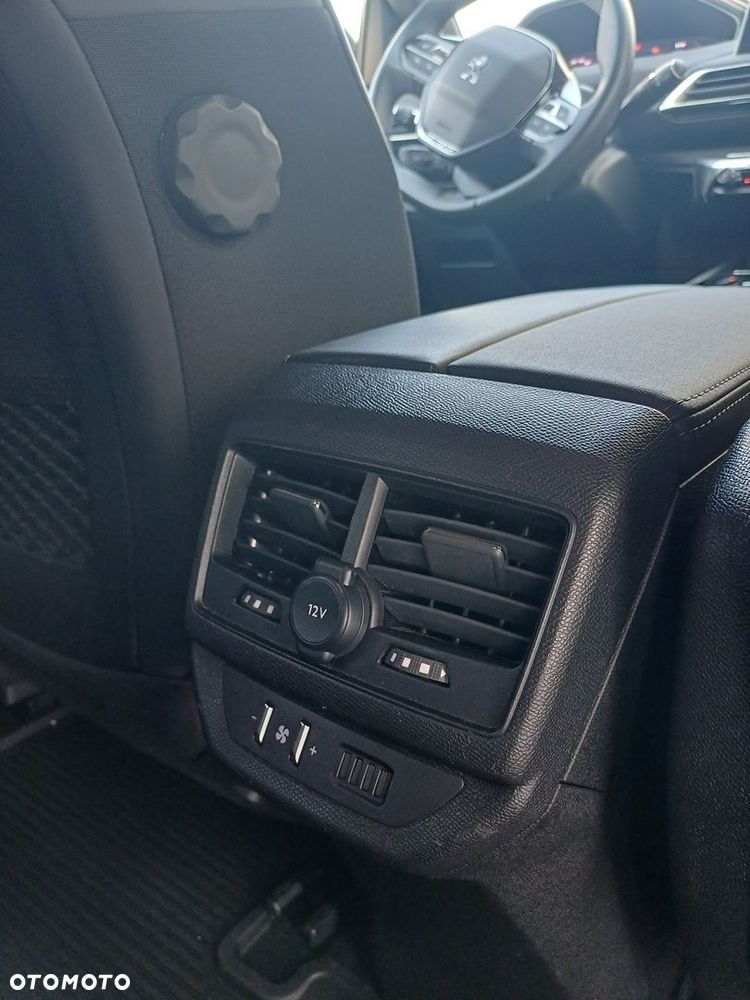 Peugeot 5008 - 32