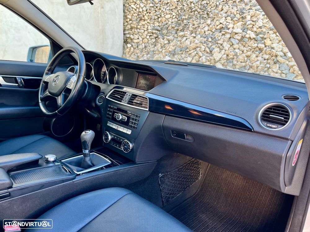 Mercedes-Benz C 180 CDi Avantgarde BlueEfficiency - 31
