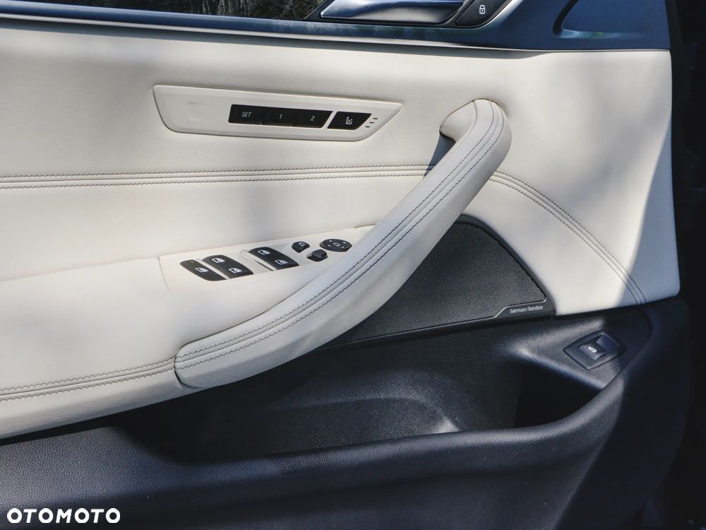 BMW Seria 5 540d xDrive mHEV M Sport sport - 18