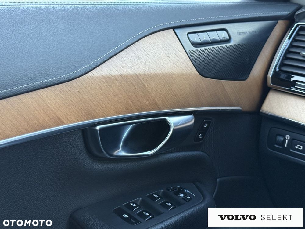 Volvo XC 90 - 35