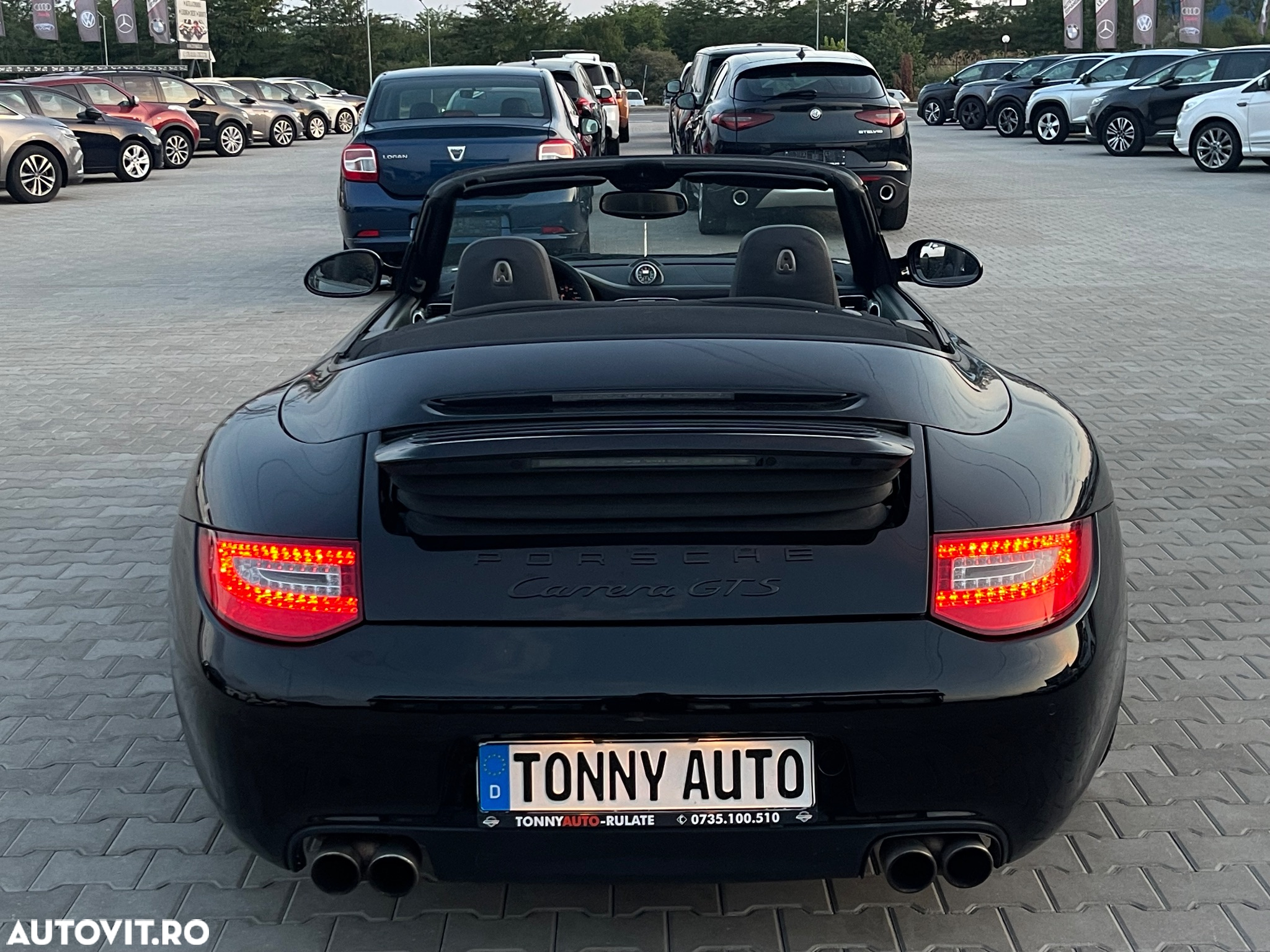Porsche 911 Carrera 4 GTS PDK - 4