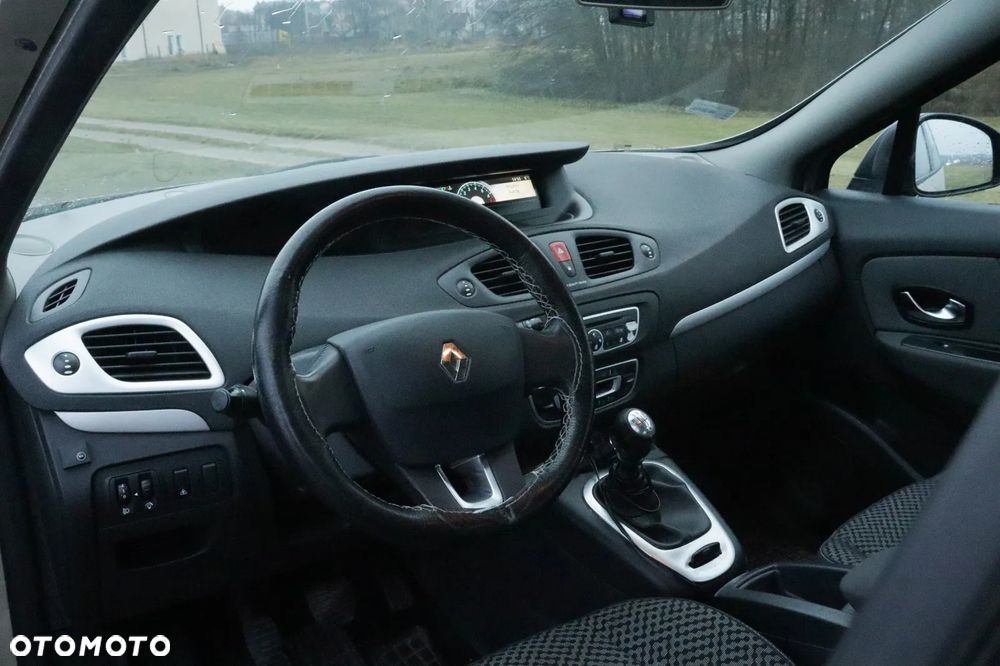 Renault Scenic - 9