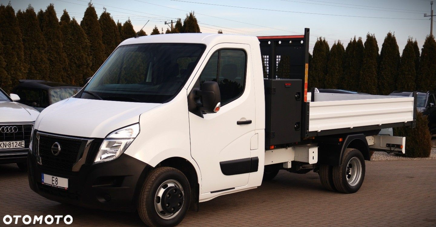 Nissan NV400 - 9