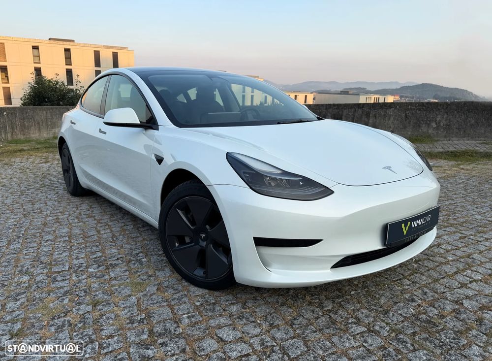 Tesla Model 3 RWD - 19