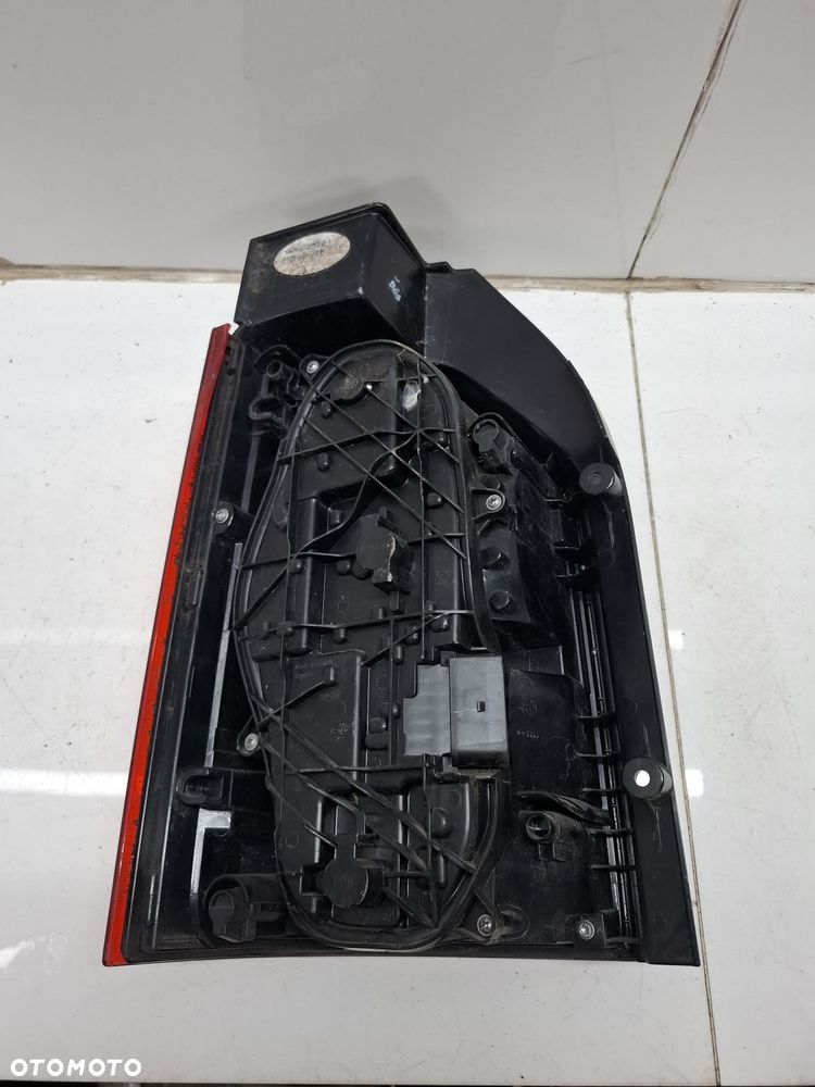LAMPA TYLNA TYŁ PRAWA VW T6 TRANSPORTER ŁADNA - 4
