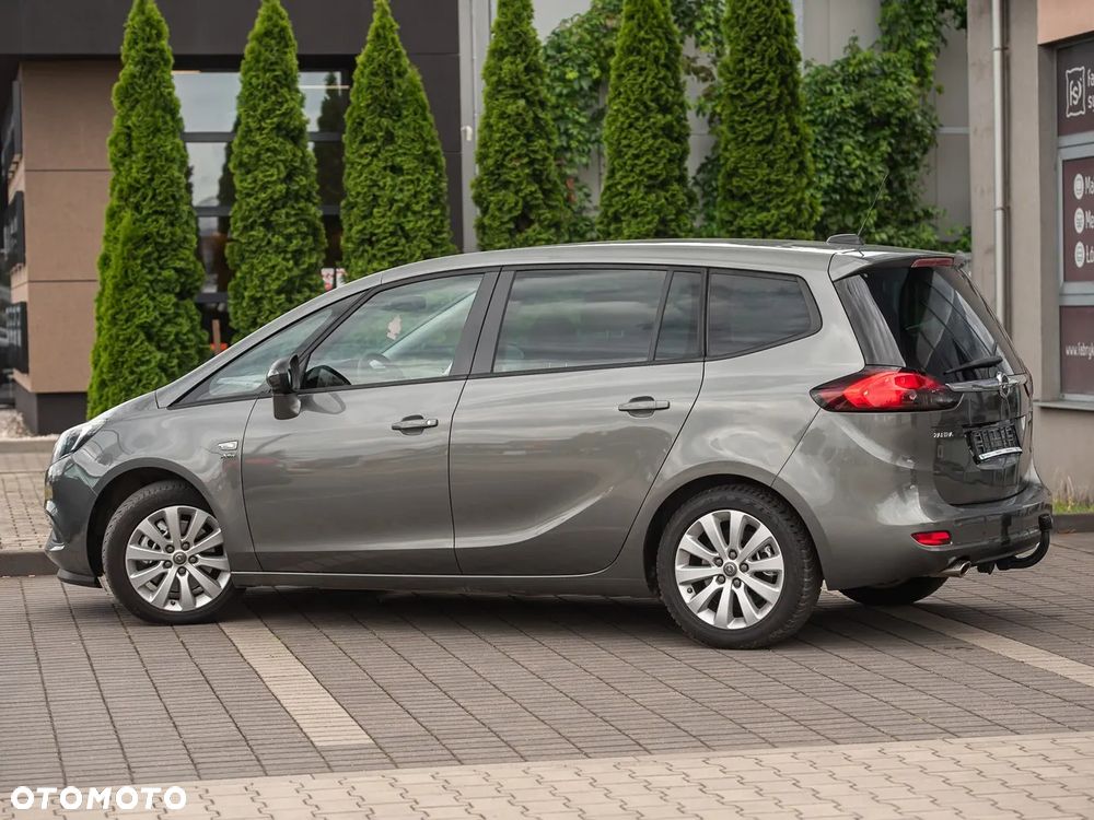 Opel Zafira - 10