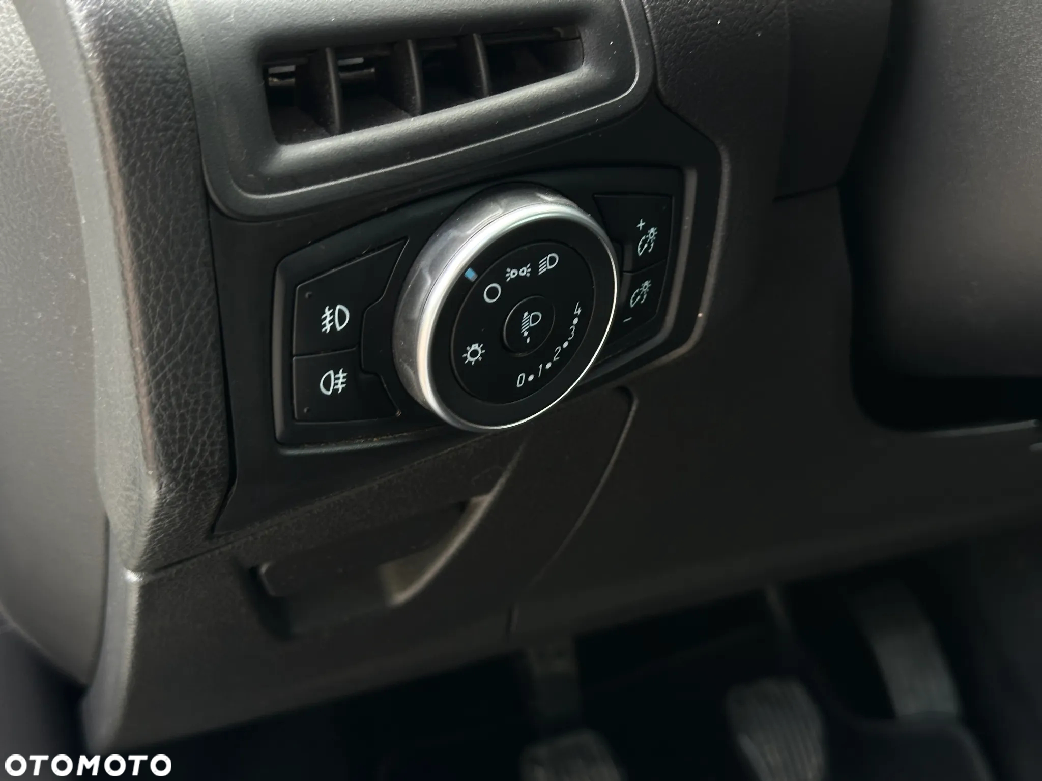 Ford Focus - 11