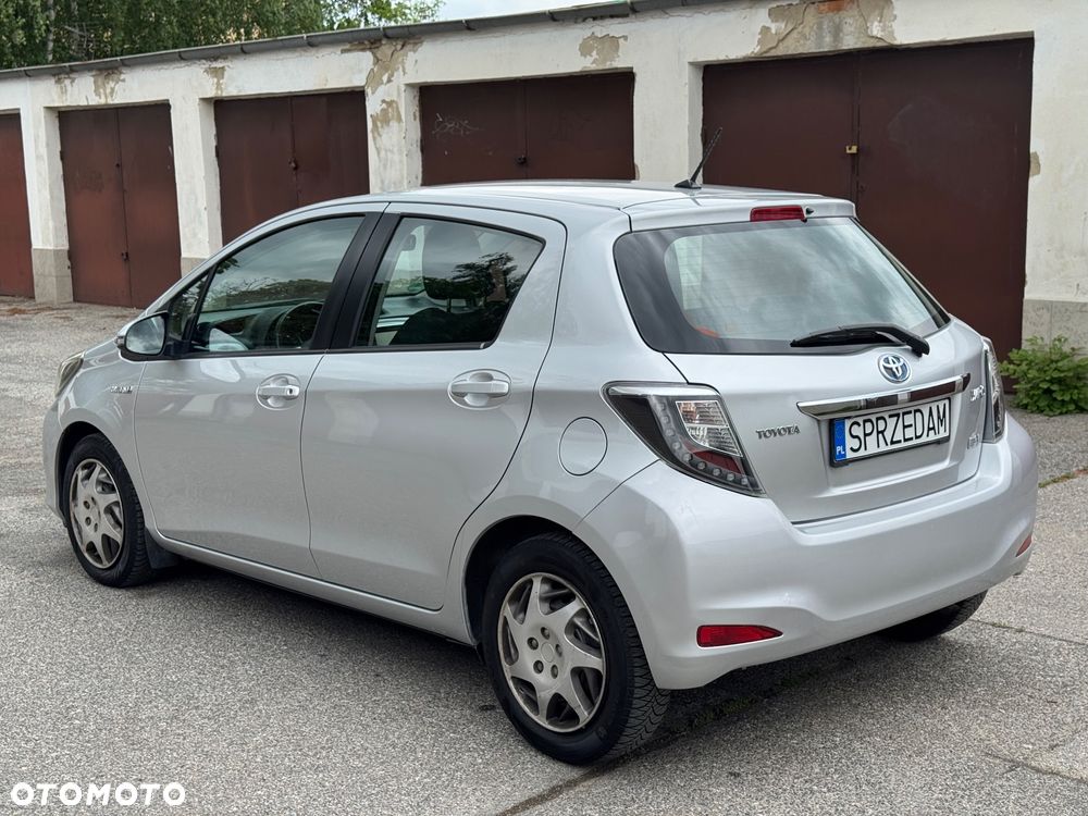 Toyota Yaris - 13