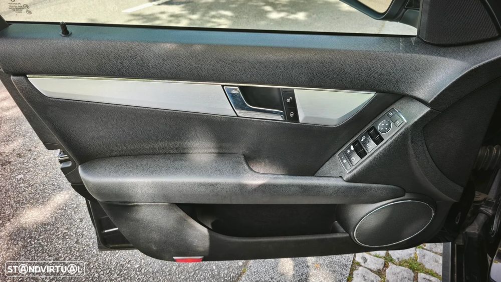 Mercedes-Benz C 220 CDi Avantgarde Aut. - 27