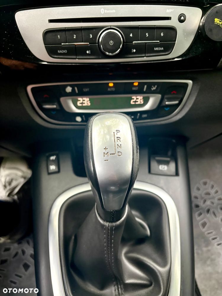 Renault Scenic - 32
