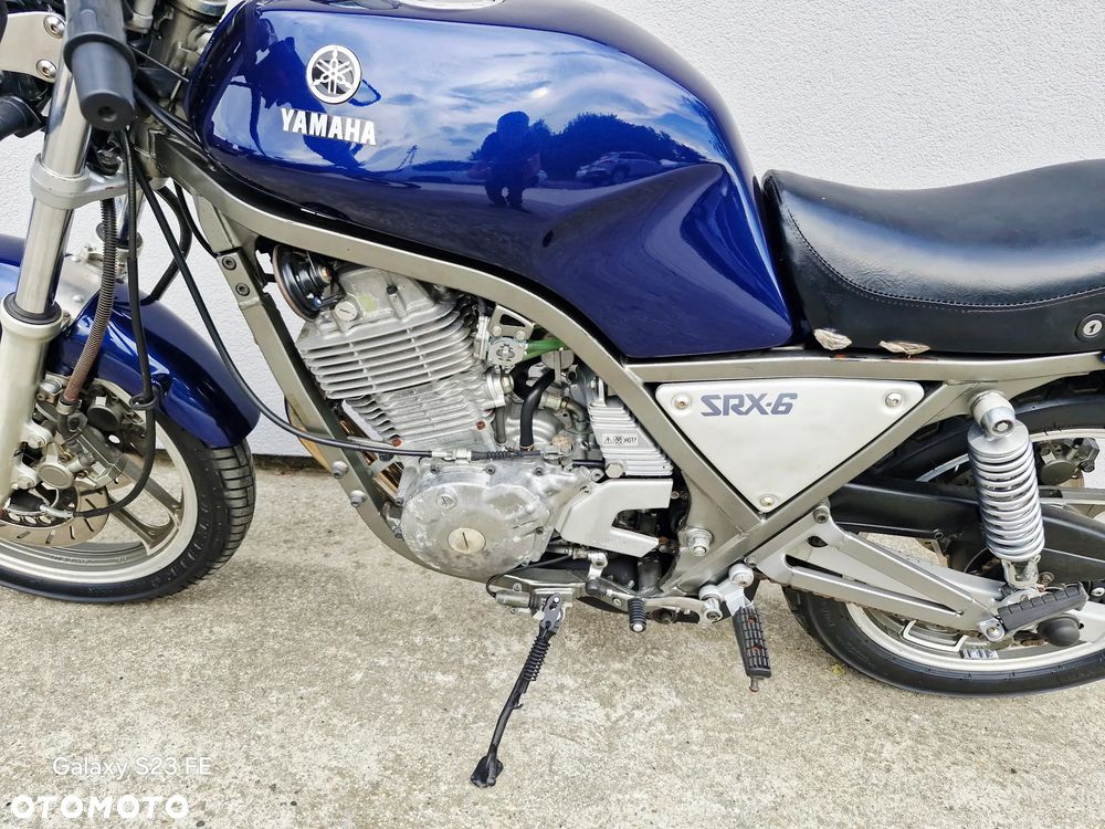 Yamaha SRX - 12