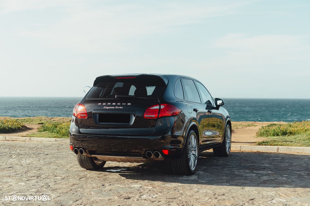 Porsche Cayenne Turbo - 14
