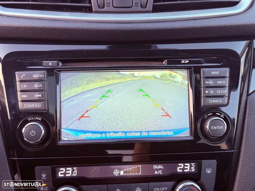 Nissan Qashqai 1.5 dCi N-Connecta - 11