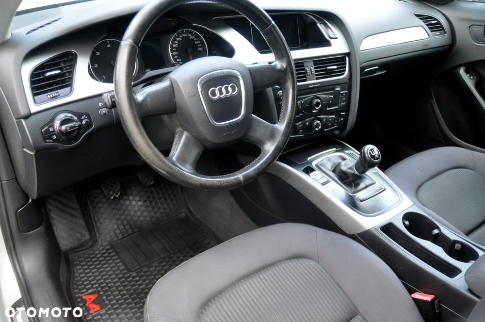Audi A4 Avant 2.0 TDI - 6