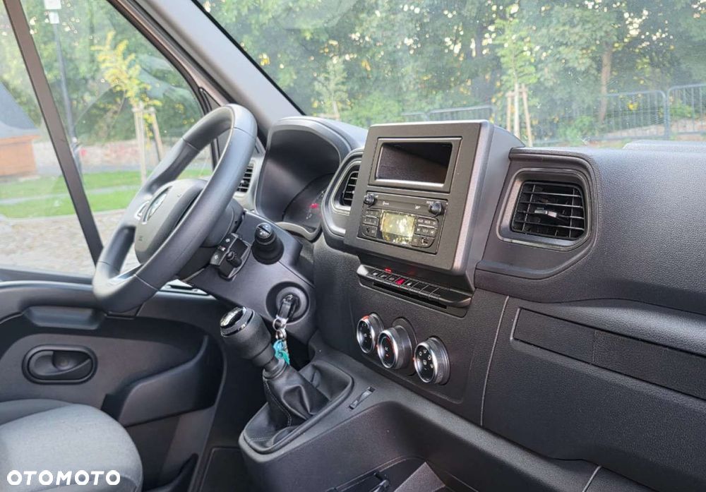 Renault Master - 25
