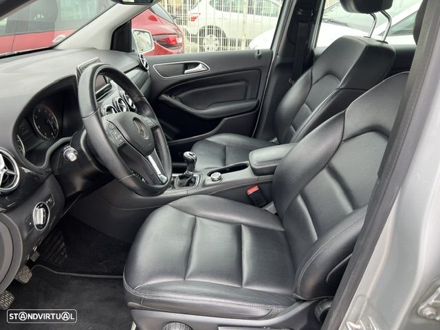 Mercedes-Benz B 180 CDI AMG Line - 8