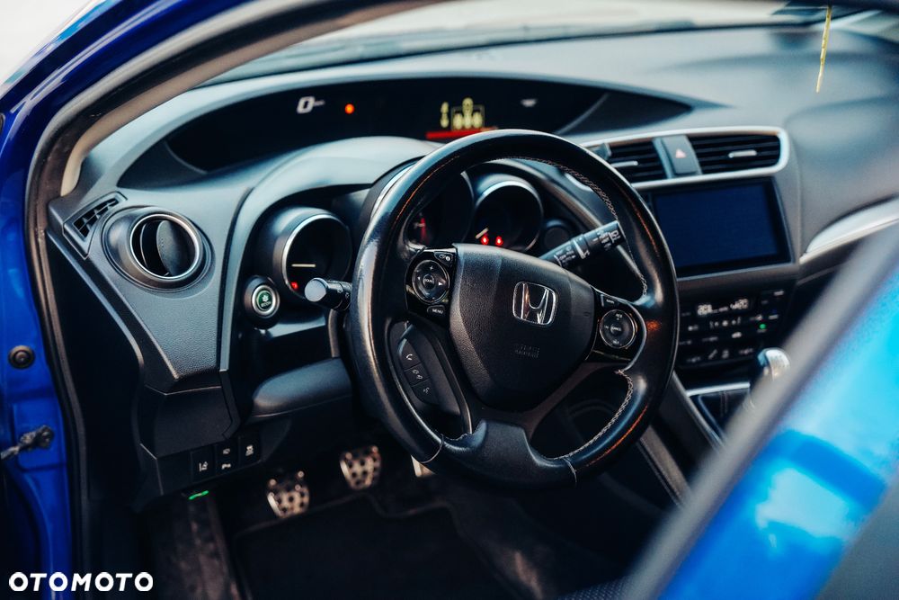 Honda Civic 1.8 Lifestyle (Honda Connect+) - 4